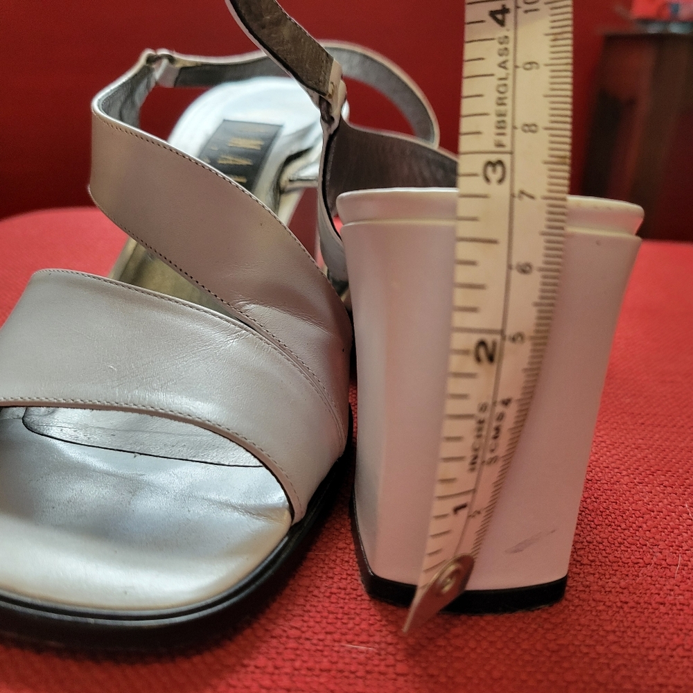Amalfi size 7 women's 3" block heel sandals pearlescent white - Picture 7 of 7